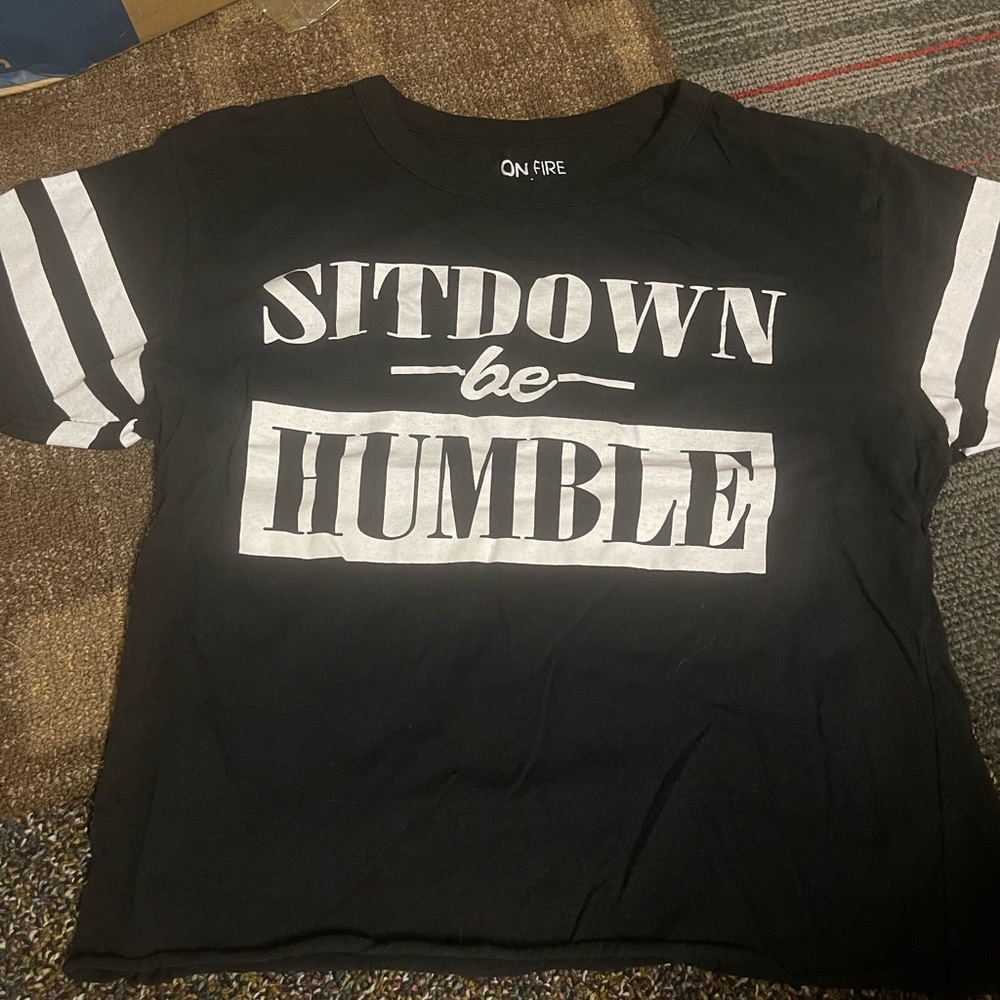 Women’s graphic tshirt/crop top